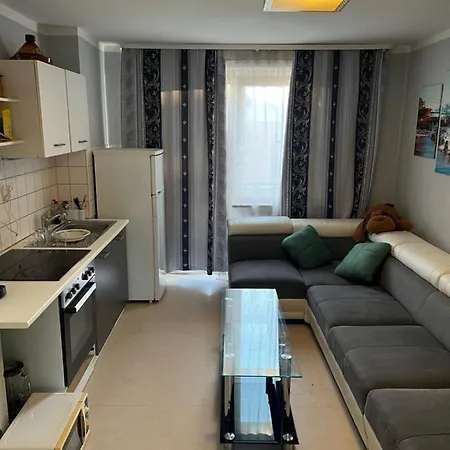 Chic And Cheap 50m 2 With Balkon *